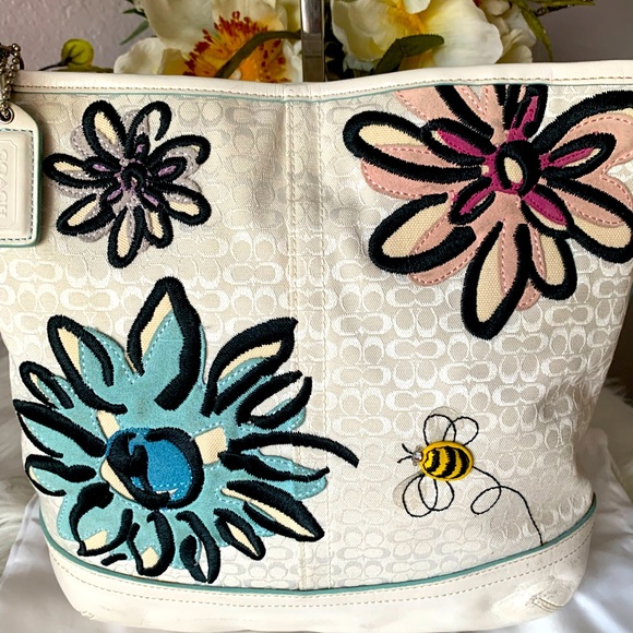 Coach RARE VINTAGE Floral Embroidered Women's Bag - Picture 3 of 14